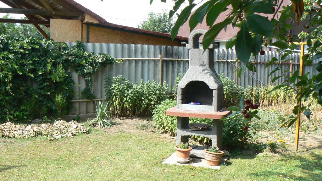 Magdalena Haz Apartment Balatonlelle Luaran gambar